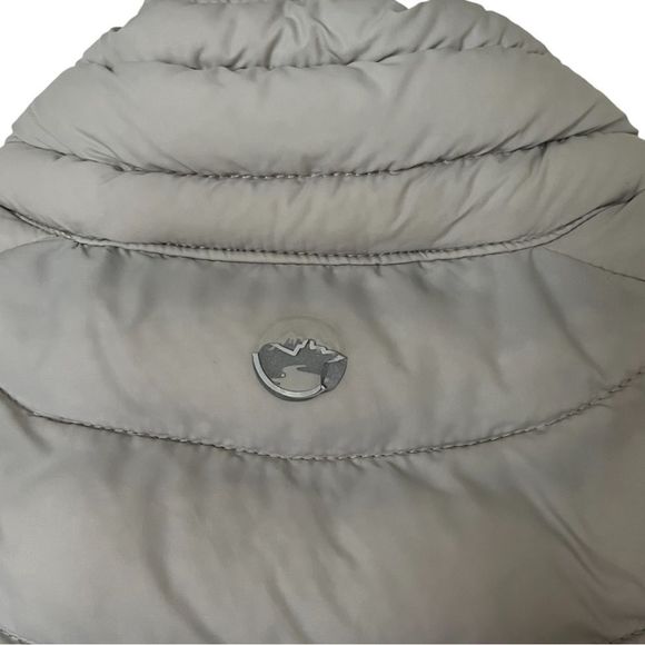 ⭐️Host Pick⭐️ Wind River: Hyper-Dri T-Max Puffer Vest - Picture 9 of 9